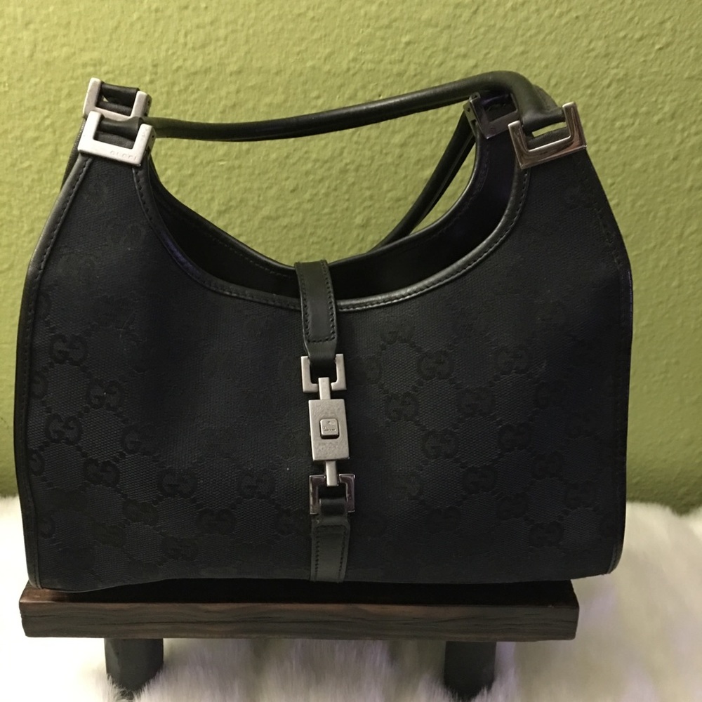 SOLD.     Gucci Small bag autentic - Picture 6 of 6